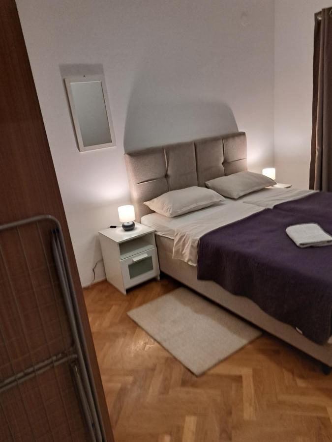 Apartman Zuki Zagreb Exteriör bild