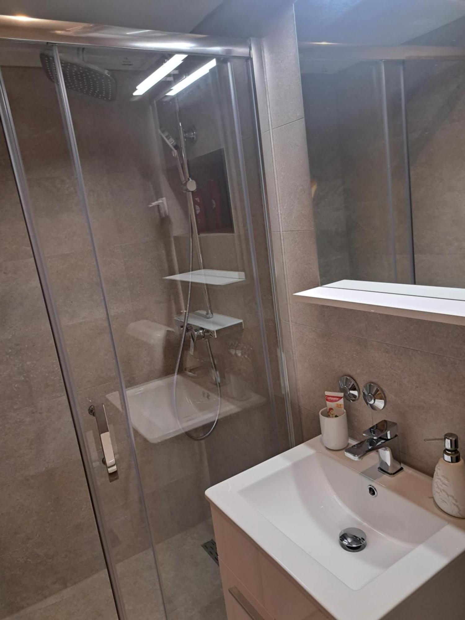 Apartman Zuki Zagreb Exteriör bild